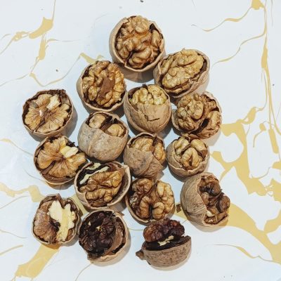گردو با پوست